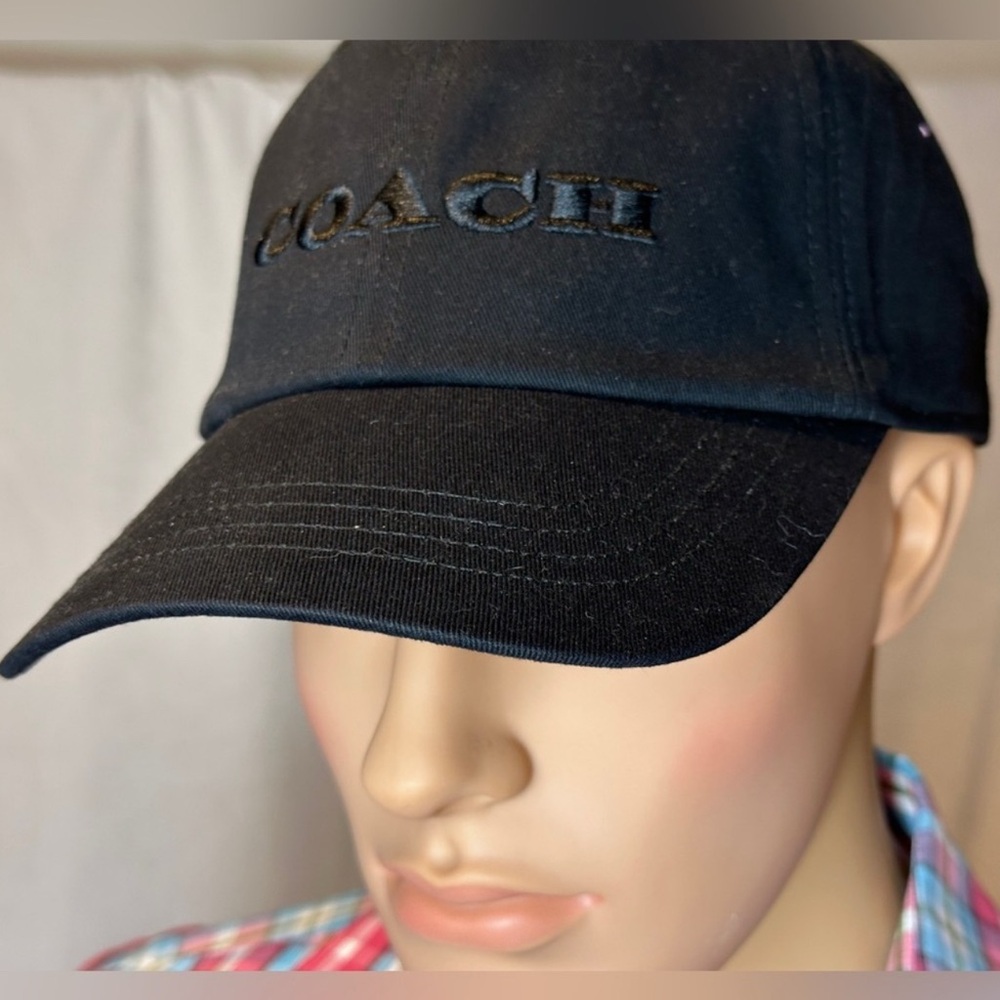 Coach Black Women’s ball  Cap, NWT